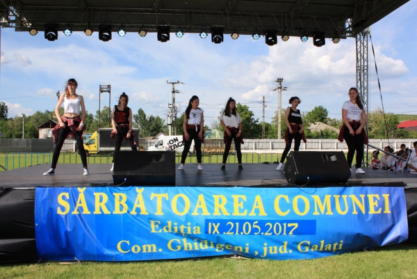 Program artistic sustinut de elevii scolilor din comuna Ghidigeni (21 mai 2017)(foto 46)