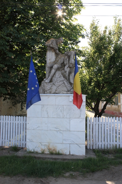 Monumentul eroilor sanitari Ghidigeni