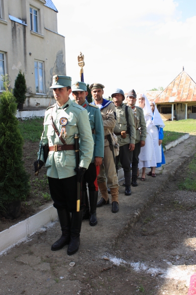 Ghidigeniul îi sărbătorește pe eroii sanitari ai comunei