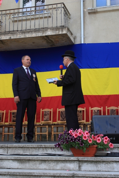 Ghidigeniul îi sărbătorește pe eroii sanitari ai comunei