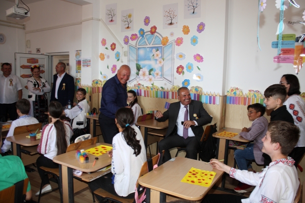 Înfrățirea comunelor Ghidigeni și Zagarancea 20 mai 2022 - Vizitarea obiectivelor de investiții - Școala Tălpigi