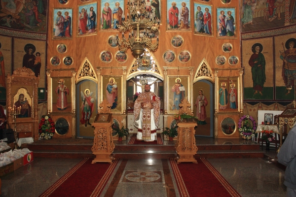 Slujba religioasa inchinata Sfinților Constantin și Elena